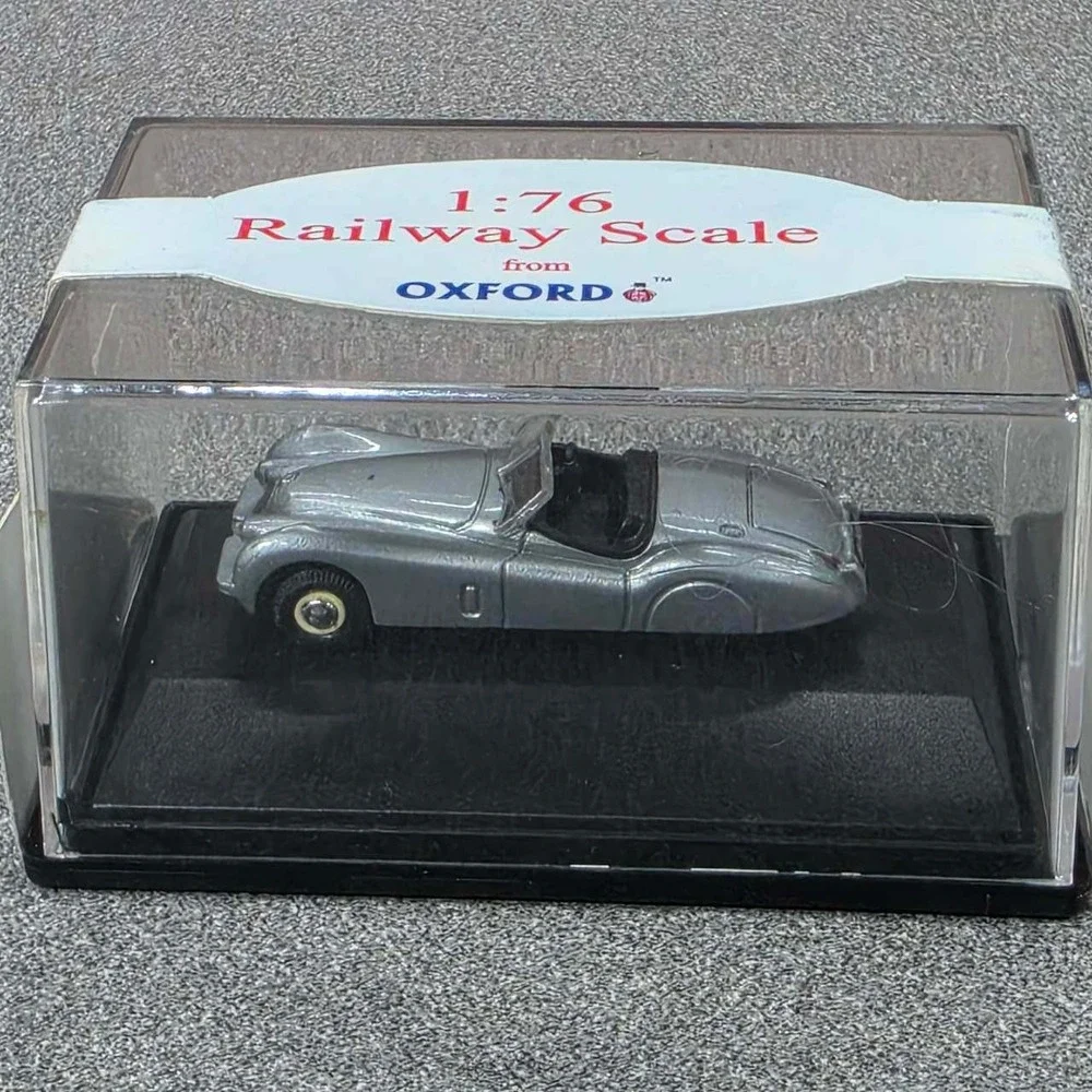 Oxford Diecast Jaguar XK120 Roadster 1:76 Silver Excellent OO Railway Scale